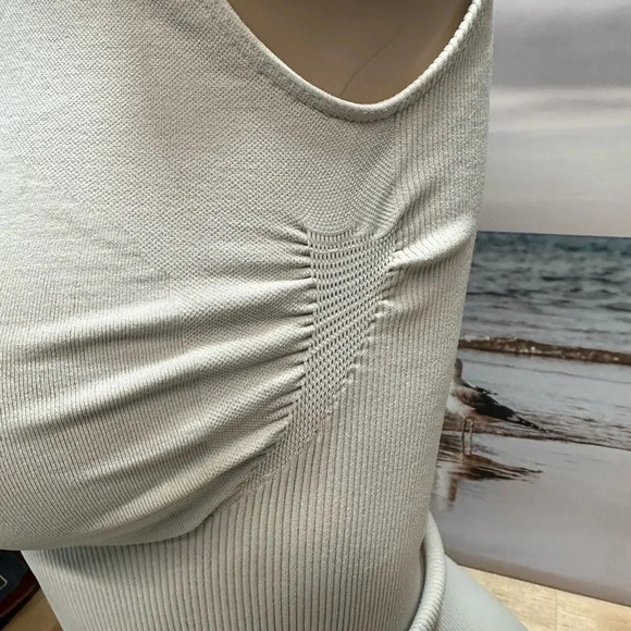 GUESS SHAPEWEAR  NEW NO TAGS XS/S.  NOWT - Picture 5 of 6